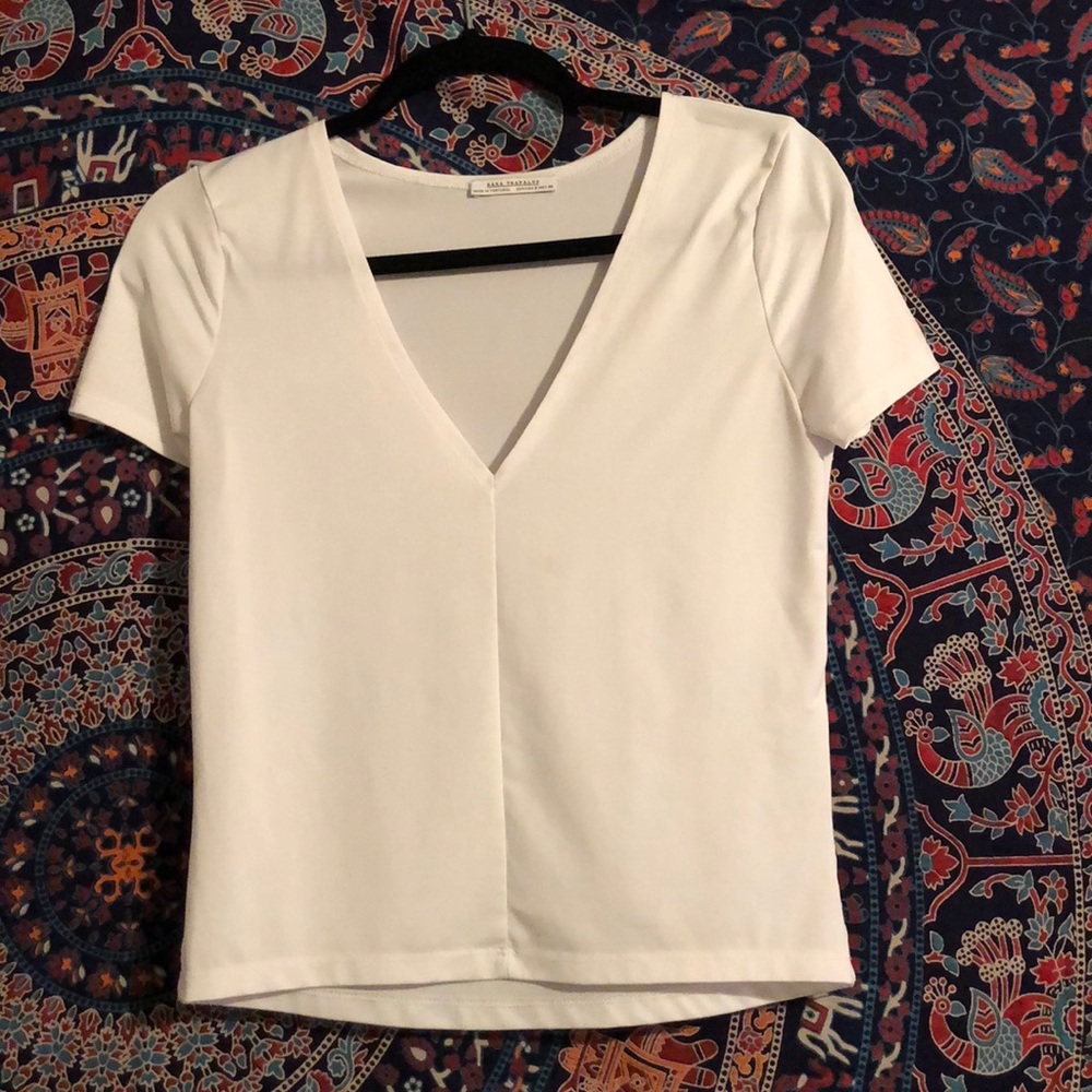 Zara white v-neck